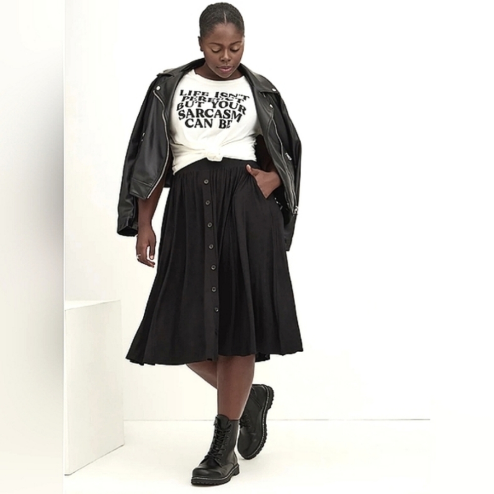 NWT Torrid Black Button Front Midi Skirt Plus 1XL 14 16